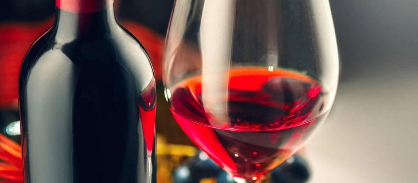 Δεν φαντάζεστε ποιες είναι οι δυο χώρες που πίνουν το περισσότερο κρασί